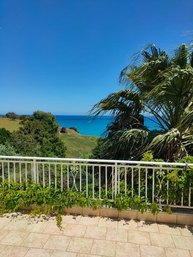 Kalamies - Secluded Beach Apartments Skala  エクステリア 写真